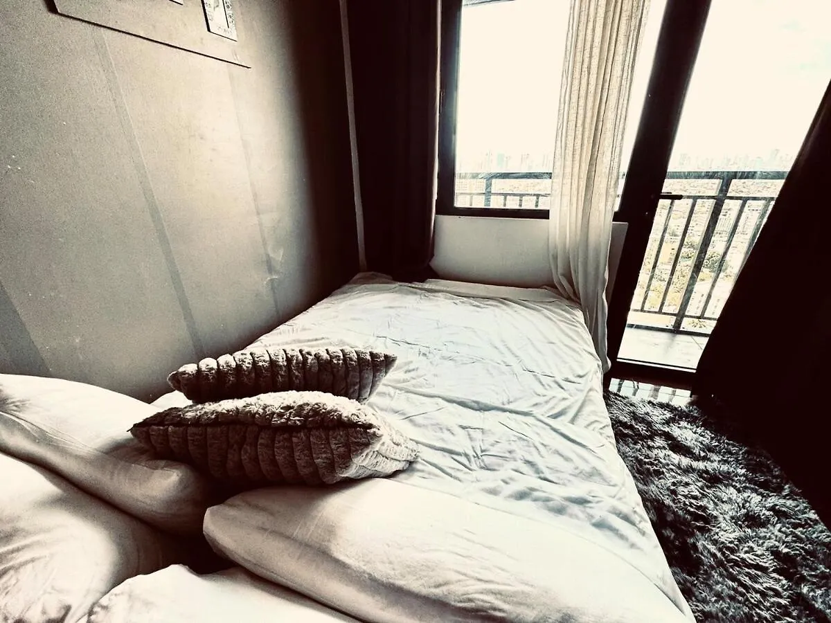 Air Residences Luxury Condo With Balcony Netflix Wifi Manila