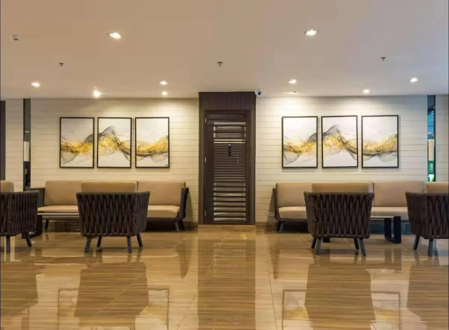 Air Residences Luxury Condo With Balcony Netflix Wifi Manila Philippines